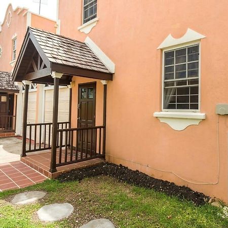 2-Story Townhome With Private Pool, Ideal For Group! Christ Church Exteriör bild