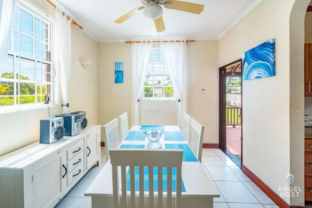 2-Story Townhome With Private Pool, Ideal For Group! Christ Church Exteriör bild